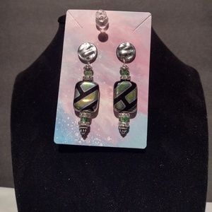 BEAUTIFUL EARRING